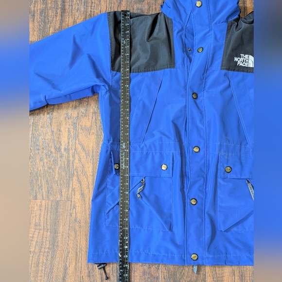 The North Face Blue and Black Gore-Tex Jacket M - Picture 7 of 10